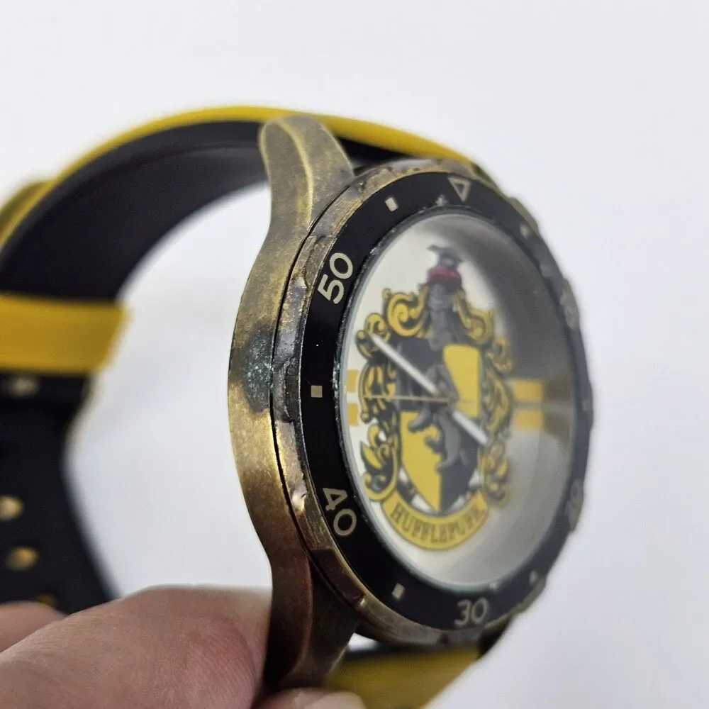 Harry Potter Hufflepuff Men' Watch 44MM‎ Gray Dial Yellow Bands New Battery
